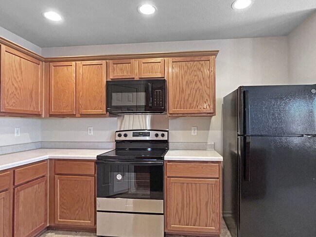 Building Photo - Charming 4-Bedroom Living in Desirable Converse Area