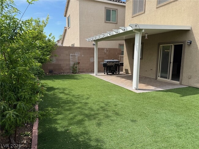 Building Photo - 9163 Laughing Owl Ave