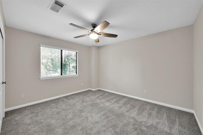 Building Photo - 9020 Zapata Way