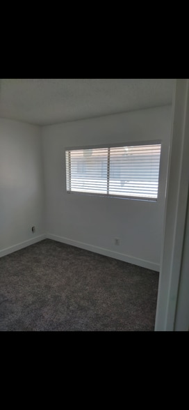 Room - 1501 E Fairfield Ct