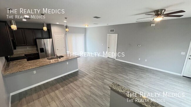 Building Photo - 2122 Sans Souci Ave SE