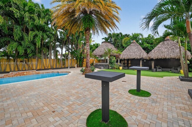 Building Photo - 465 NW 153rd St