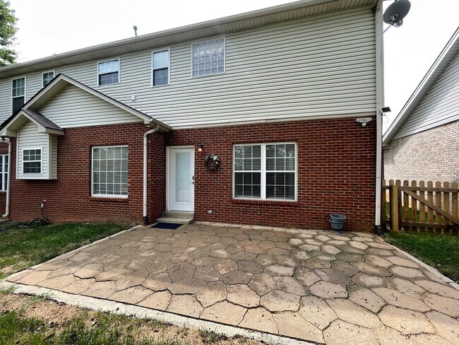 Building Photo - Remarkable East Jefferson Home For Rent