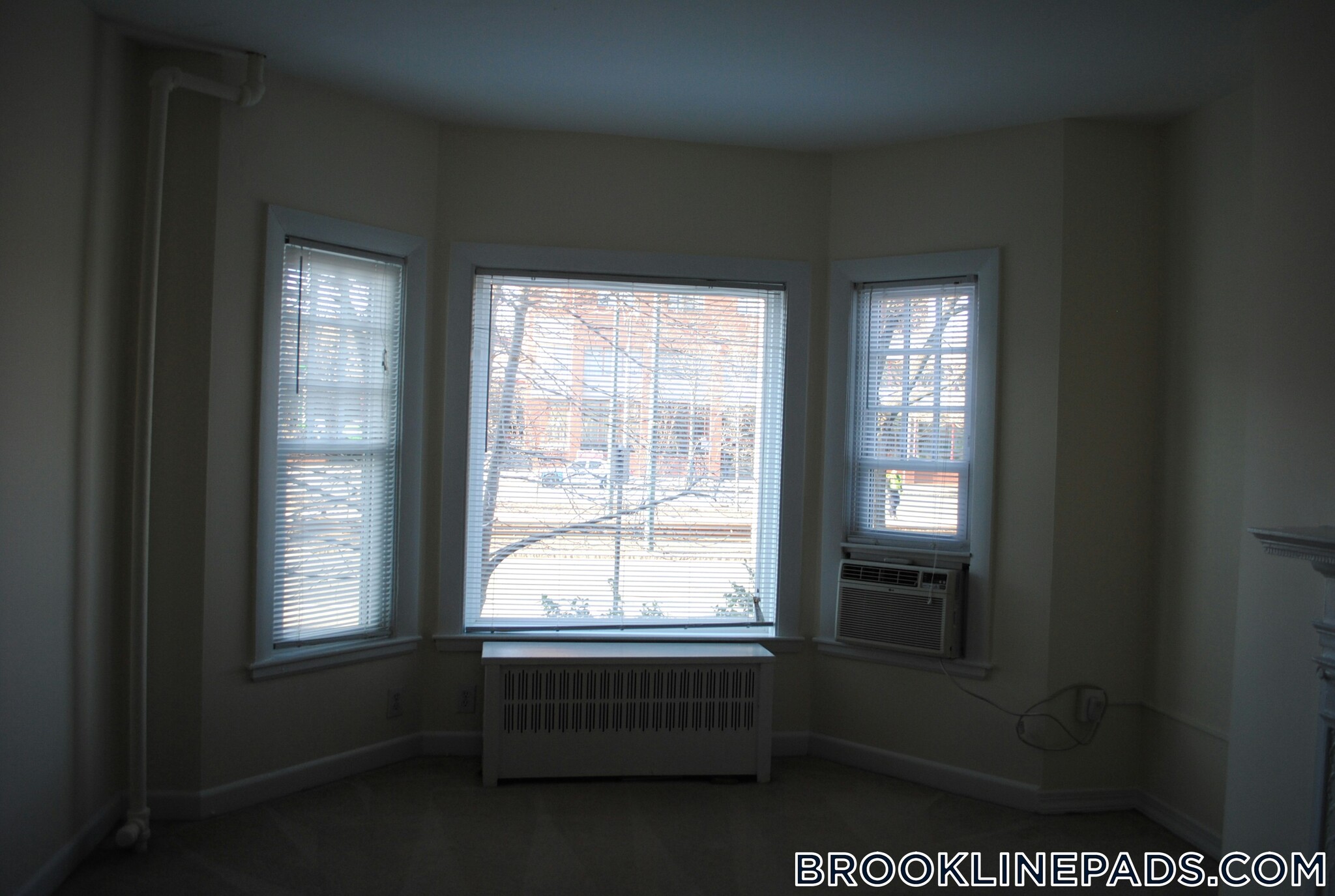 Building Photo - 1223 Beacon St