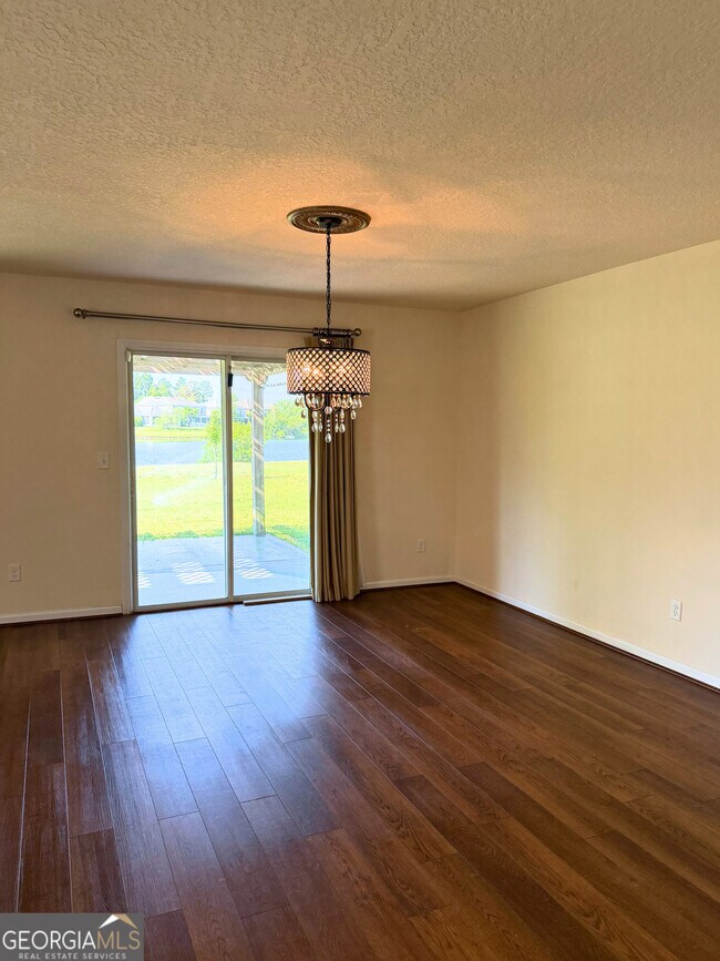 Building Photo - 227 Brooklet Cir