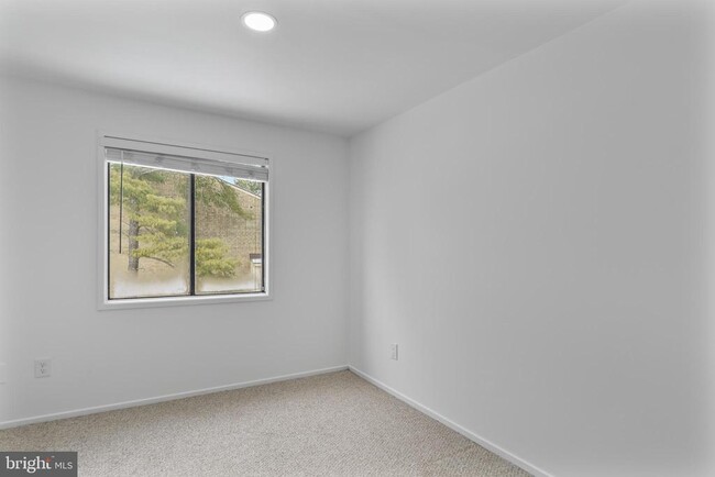 Building Photo - 8619 Welbeck Way