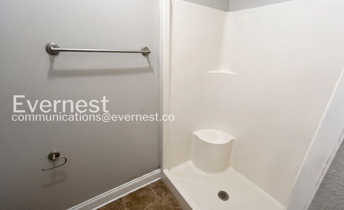 Building Photo - 124 Brown Estates Dr