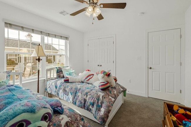 Building Photo - Single Family ranch home
