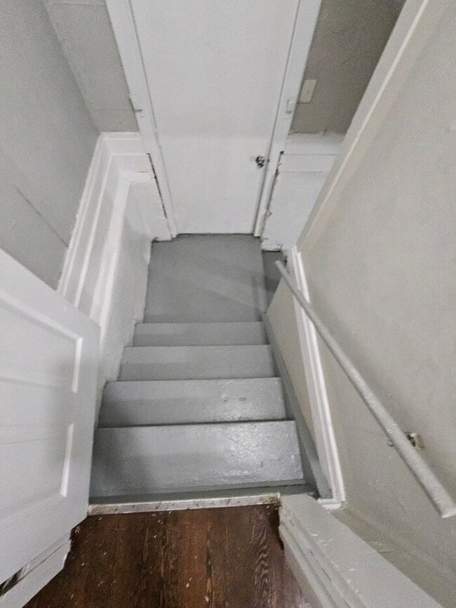 Building Photo - Beautiful new rehabbed home