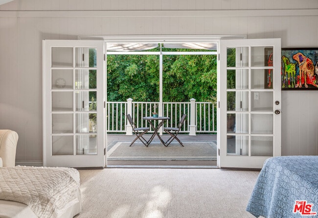 Building Photo - 4537 Agnes Ave