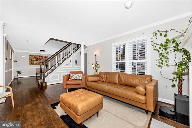 Building Photo - 2465 Bear Den Rd