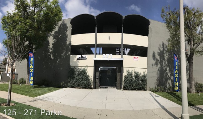 Building Photo - Parke Pasadena