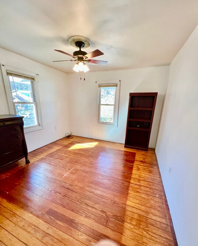 Building Photo - 214 Homewood Ave