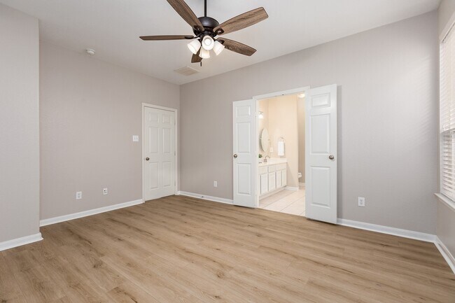 Building Photo - 17255 Mitchell Pass Ln