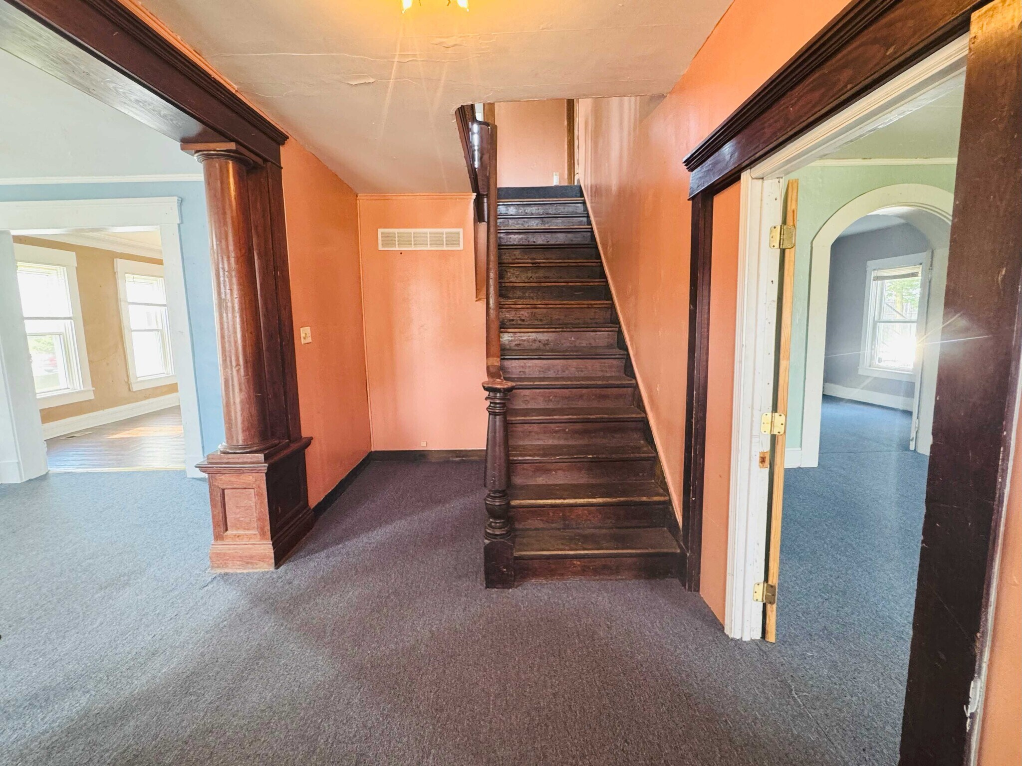 Stairway details - 328 W High St