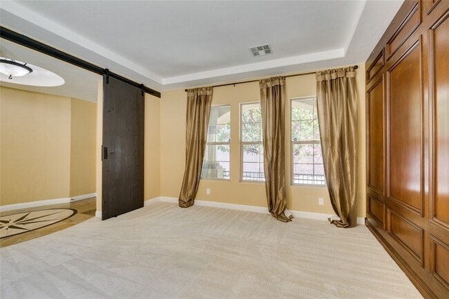 Building Photo - 2713 Cyrano St
