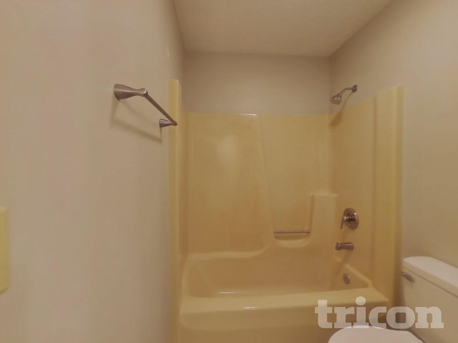 Building Photo - 3014 Silver Fox Dr