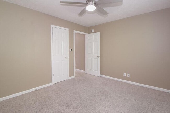 Building Photo - 1449 Mutual Dr
