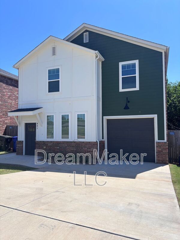 Building Photo - 921 Riva Pkwy