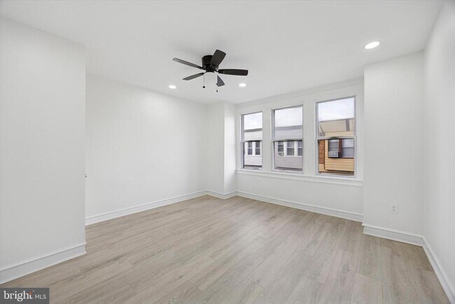 Building Photo - 3241 N Etting St