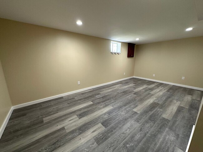 Building Photo - Adorable home on the NE side of Grand Rapids!