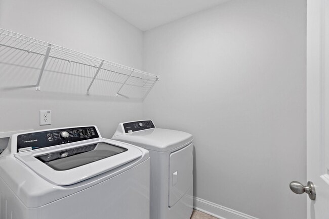 Building Photo - 416 Barrington Row Ave