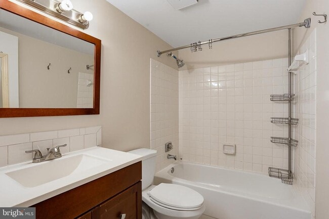 Building Photo - 5139 Dudley Ln