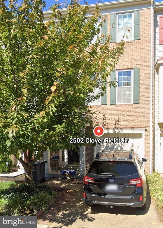 Building Photo - 2502 Clover Field Cir