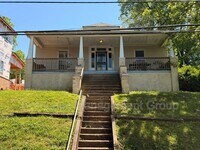 Building Photo - 1204 Valley Dr SW
