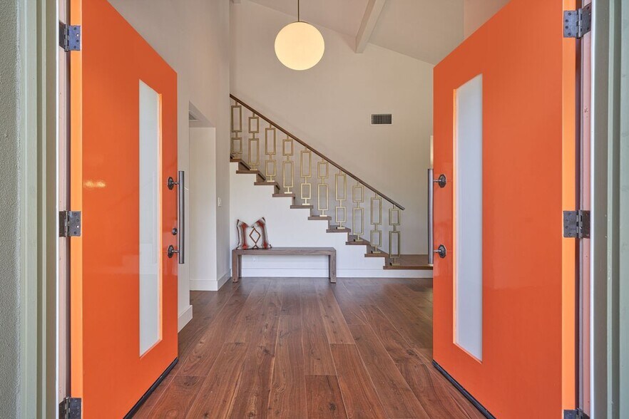 Building Photo - 6435 Innsdale Dr