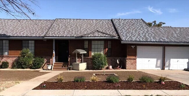 Primary Photo - Horse Property in Golden Hills
