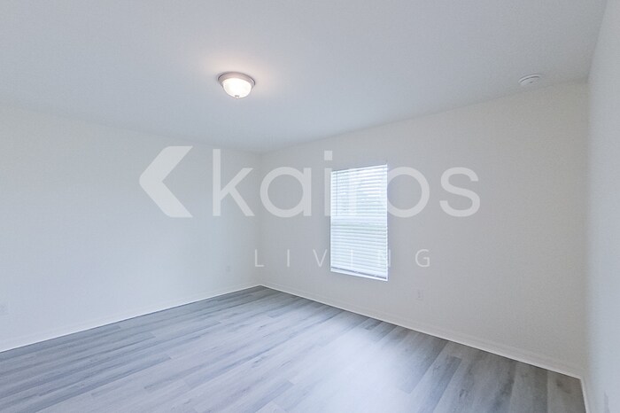 Building Photo - 1128 Hayes Ave S