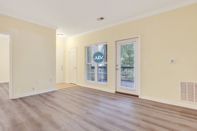 Building Photo - Live the Lowcountry Lifestyle in Comfort a...