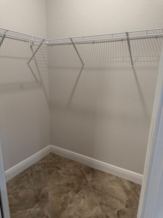 Building Photo - 356 Hermosa Ave