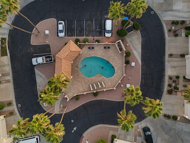 Building Photo - 1414 W Coral Reef Dr
