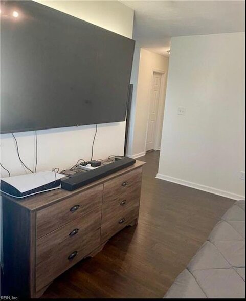 Building Photo - 404 W 29th St