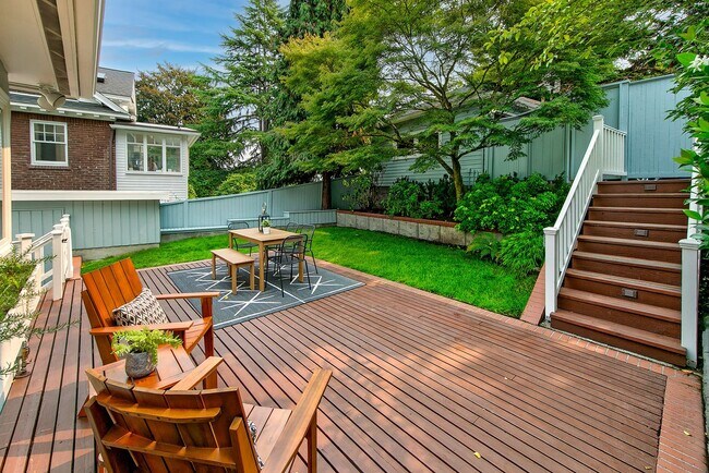 Building Photo - Capitol Hill View Home