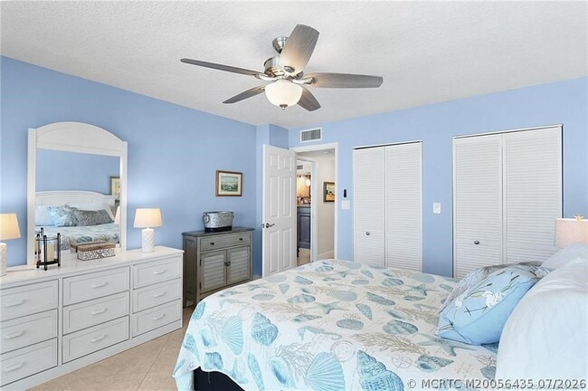 Building Photo - 9550 S Ocean Dr
