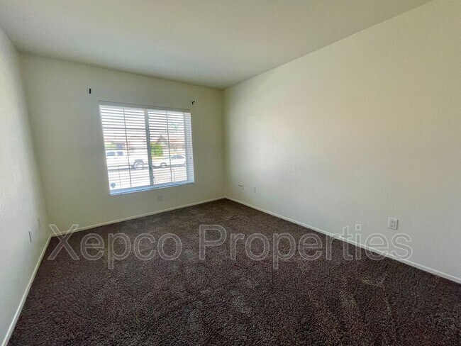 Building Photo - 79225 Laurie Ct