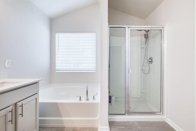 Building Photo - 309 Merganser Dr