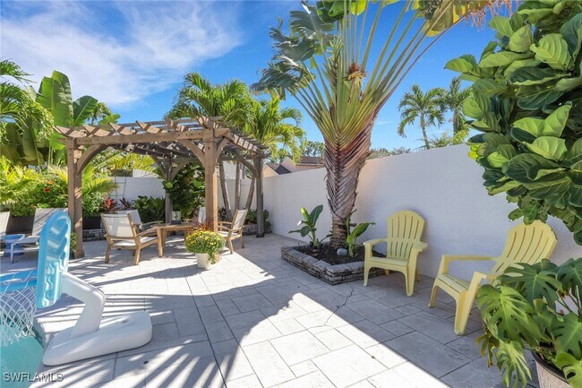 Building Photo - 1151 Jardin Dr