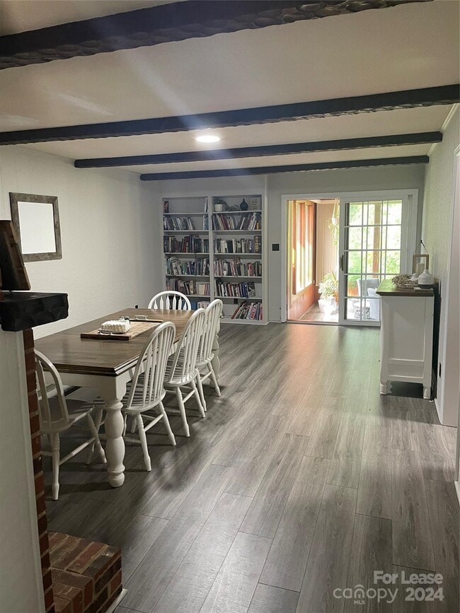Building Photo - 3006 Fieldstone Ln