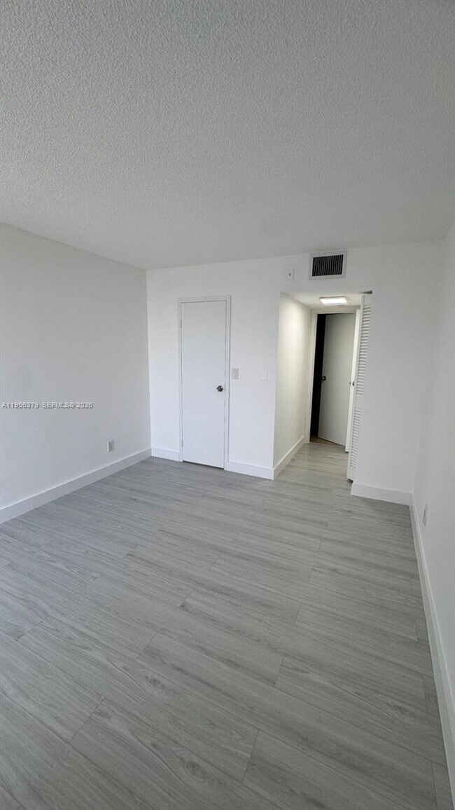 Building Photo - 200 172nd St