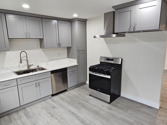 Building Photo - 3440 E 67th St