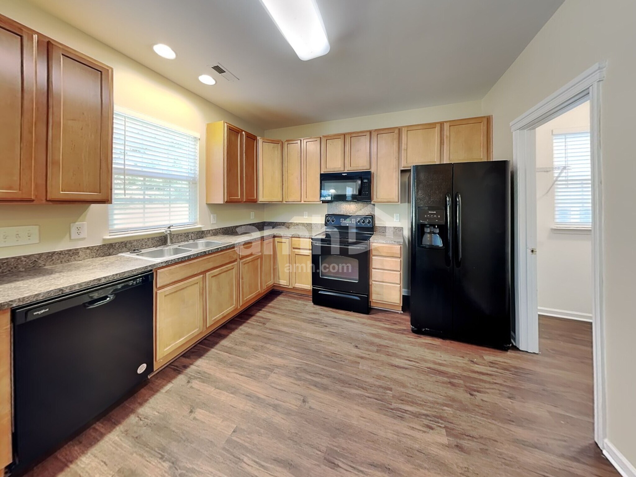 Building Photo - 16109 Long Talon Way