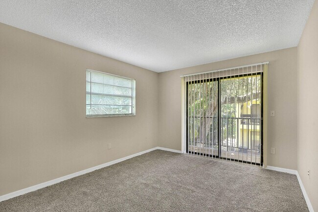 Building Photo - 1803 S Parrott Ave