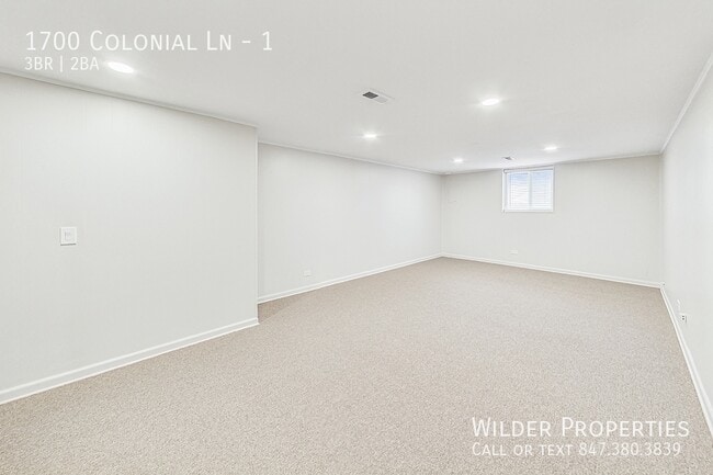 Building Photo - 1700 Colonial Ln