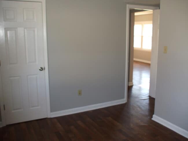 Building Photo - 816 W Town Ct