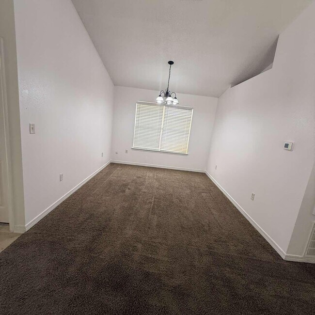 Building Photo - 1022 Freeport Ct