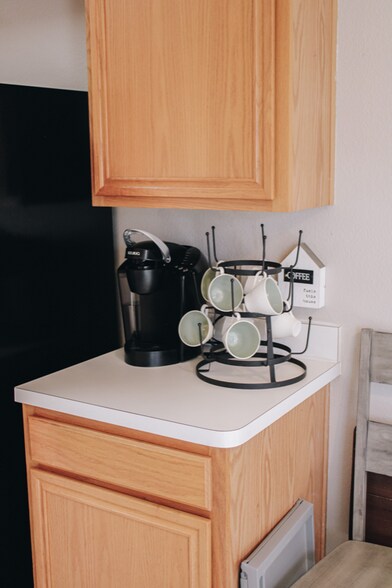 Building Photo - 2610 Wandering Oak Dr